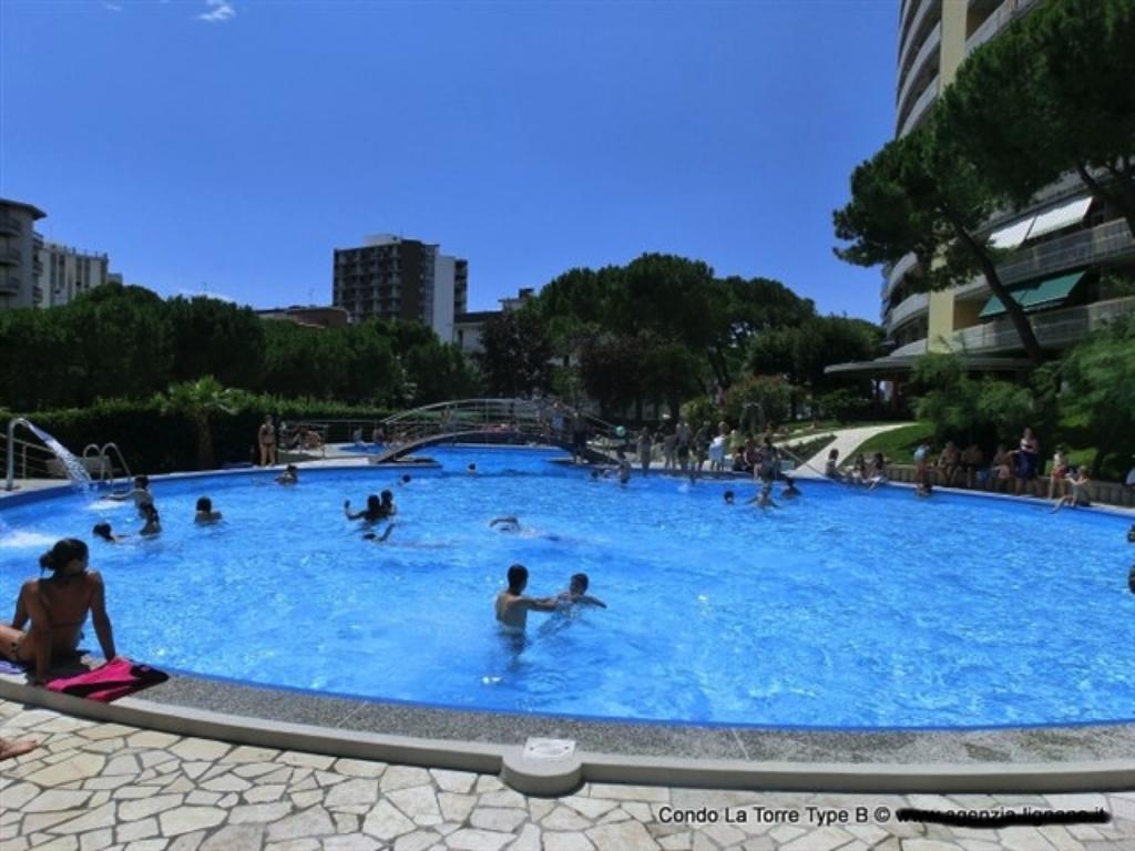 Apartament Lignano Sabbiadoro With Pool Zewnętrze zdjęcie
